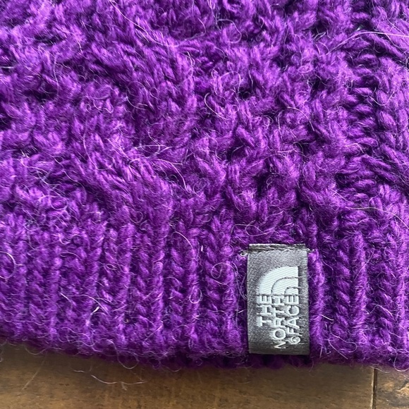 The North Face Canle Minna Purple Beanie - Picture 4 of 8
